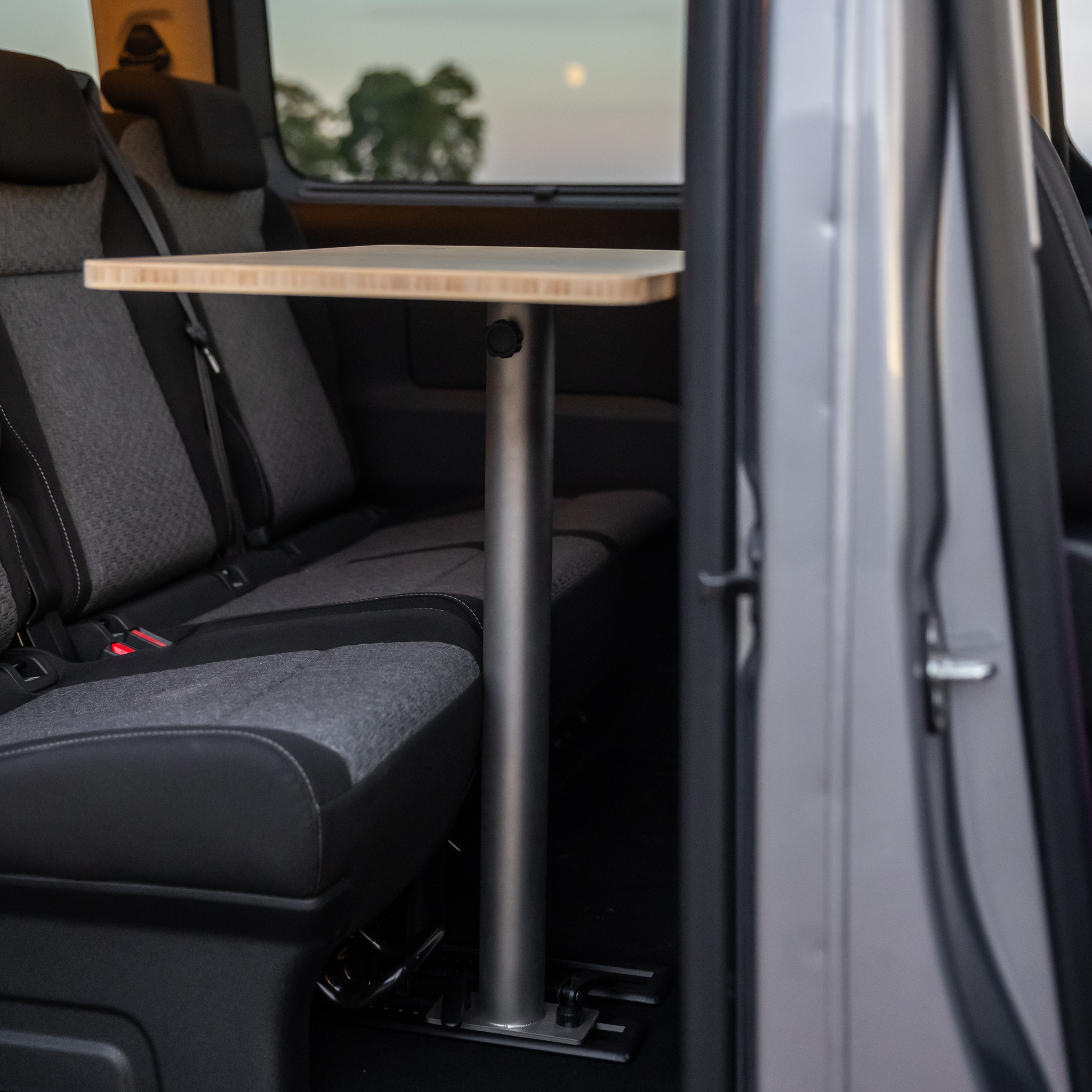 Stolik wewnętrzny - Toyota Proace (Family / VIP)
