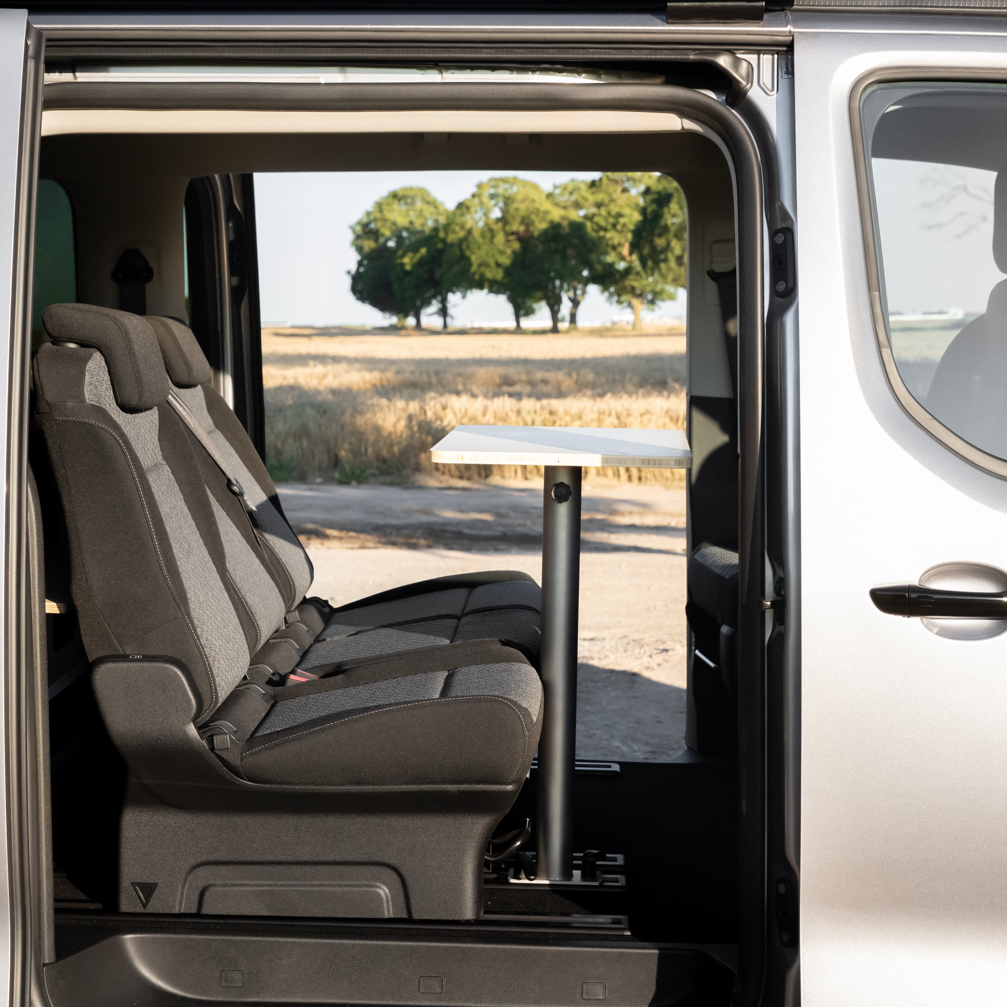 Stolik wewnętrzny - Toyota Proace (Family / VIP)
