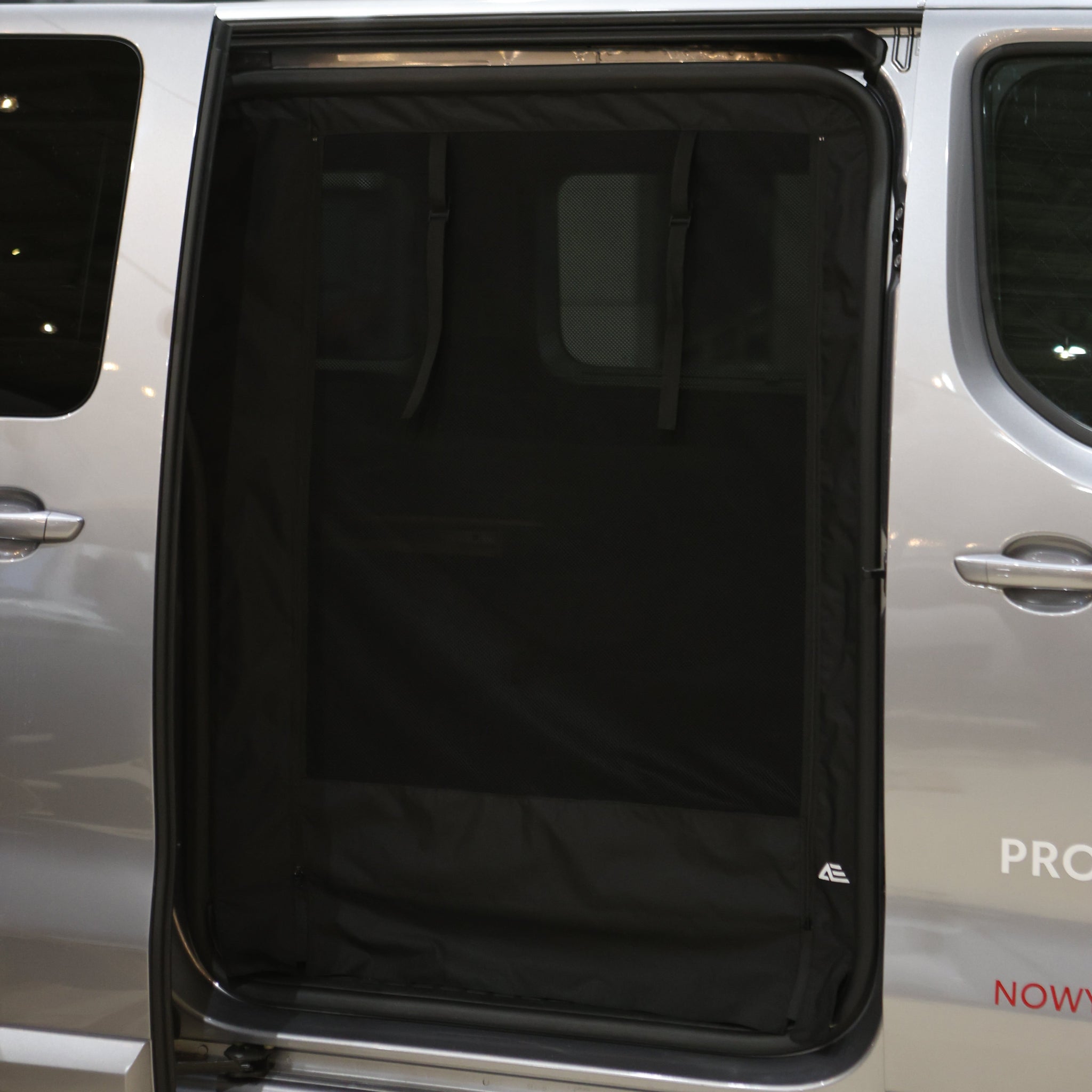 Moskitiera na drzwi boczne przesuwne