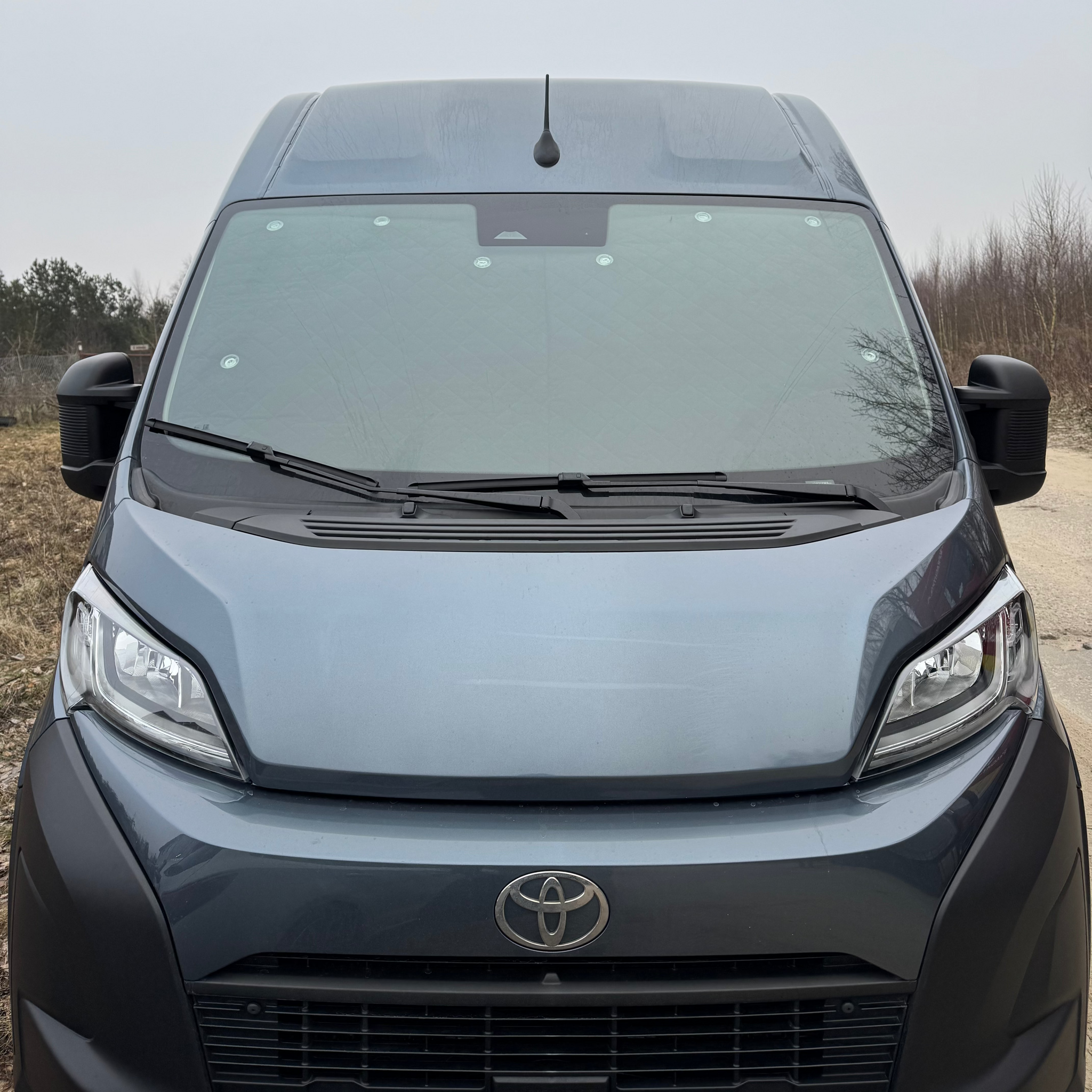 Maty izolujące na przednie szyby - Toyota Proace MAX (czarne)