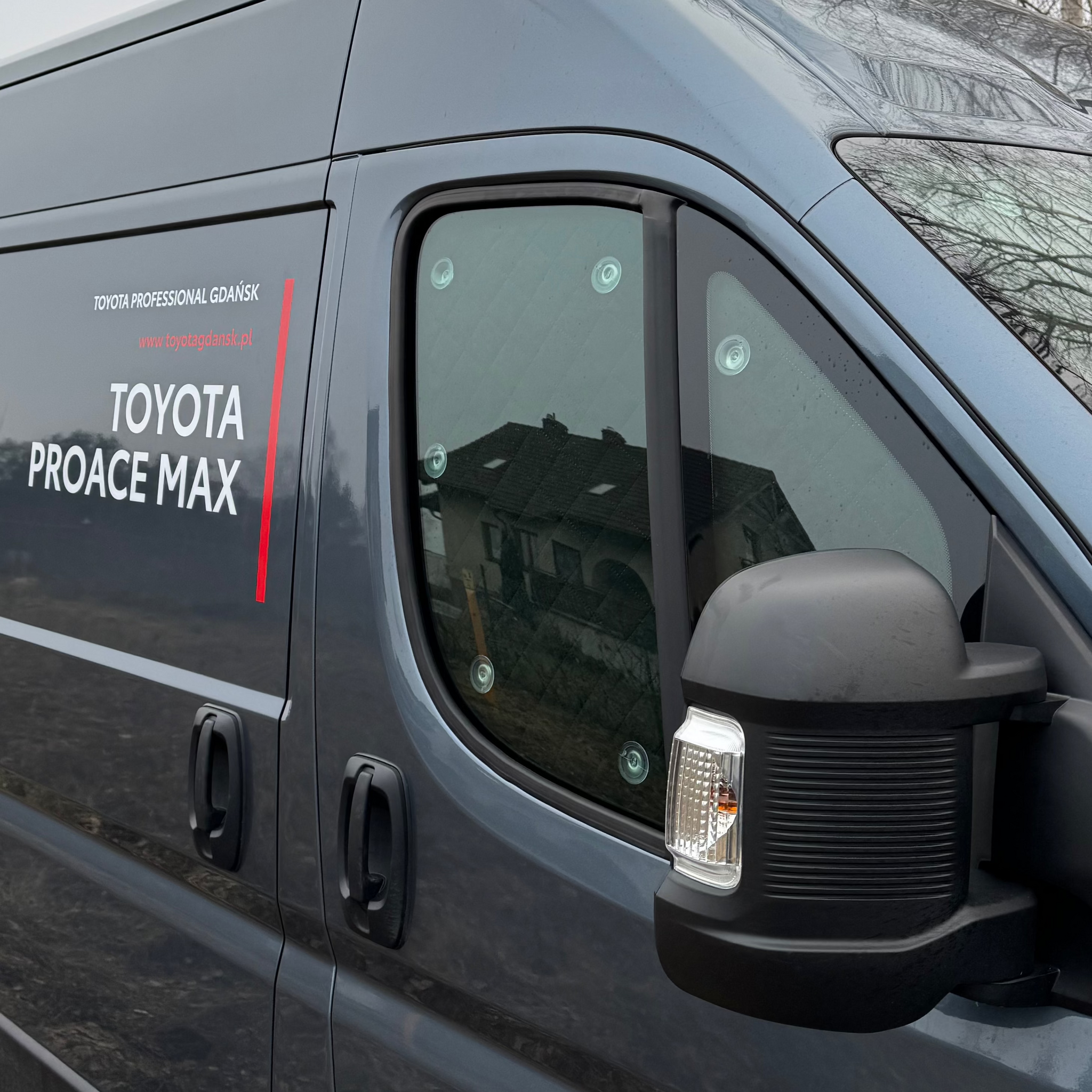 Maty izolujące na przednie szyby - Toyota Proace MAX (czarne)